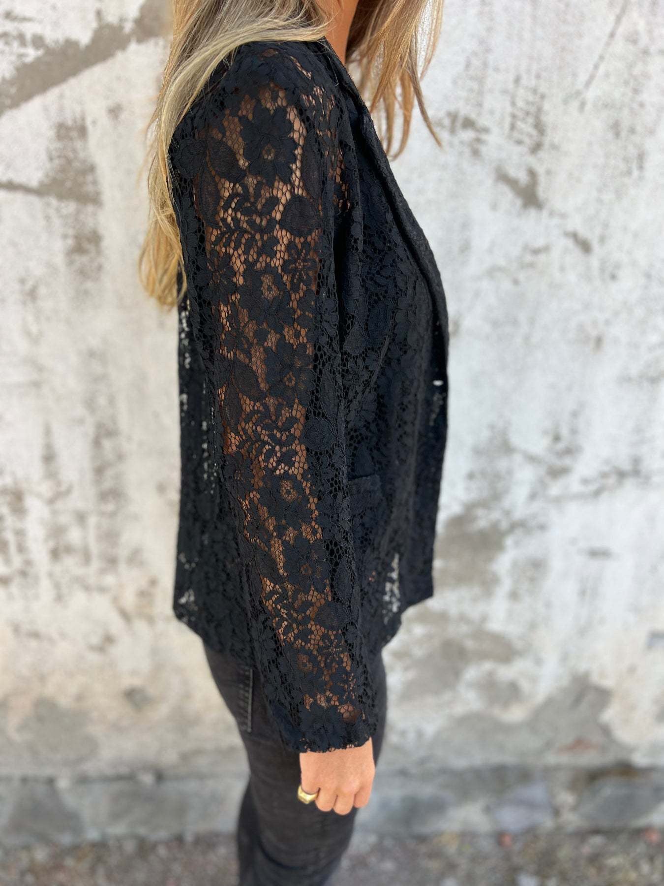 Lea Lace Blazer