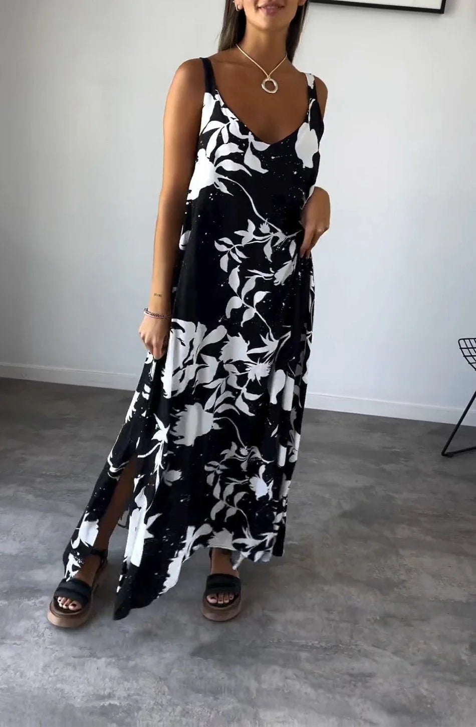 Lunara Flow Maxi Dress