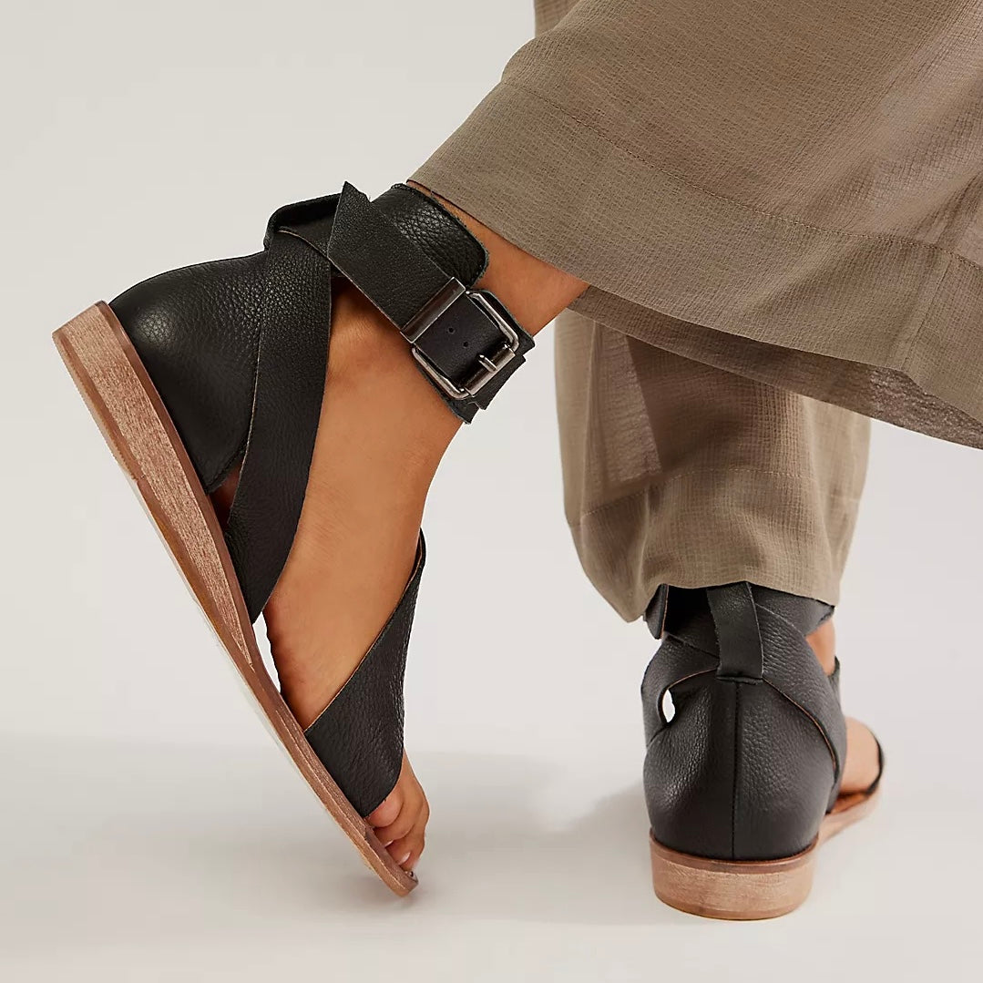 Buckle Beach Sandals